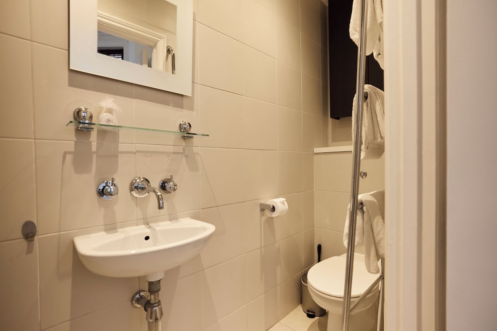 Hampstead Parkside Apartment