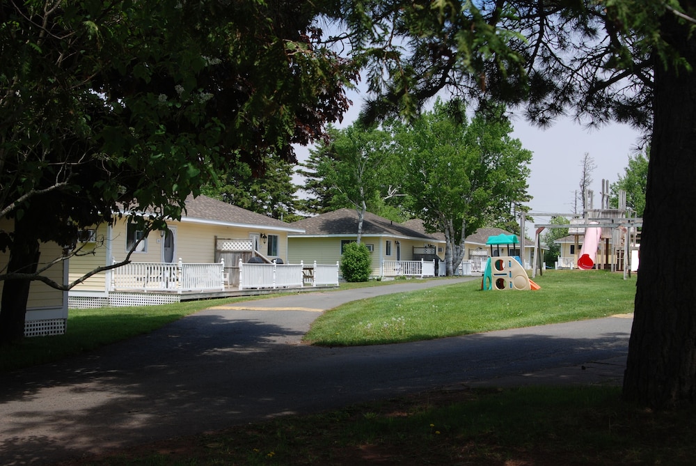 Shining Waters Cottages