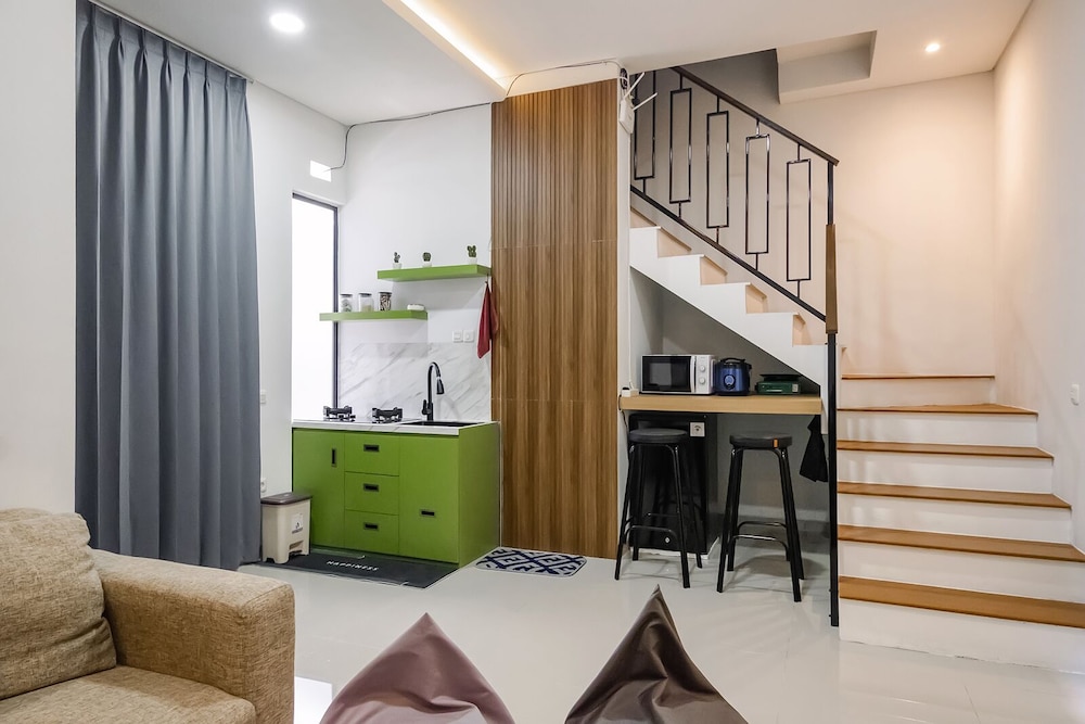 TwoSpaces Living at BSB Villa Maharaja