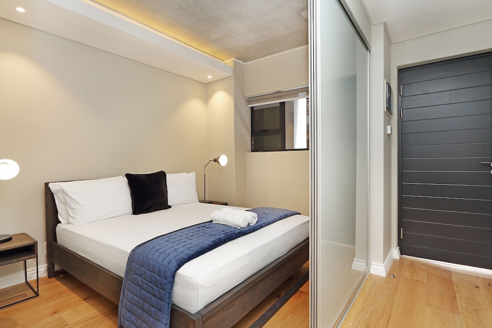 Docklands 404 view 3