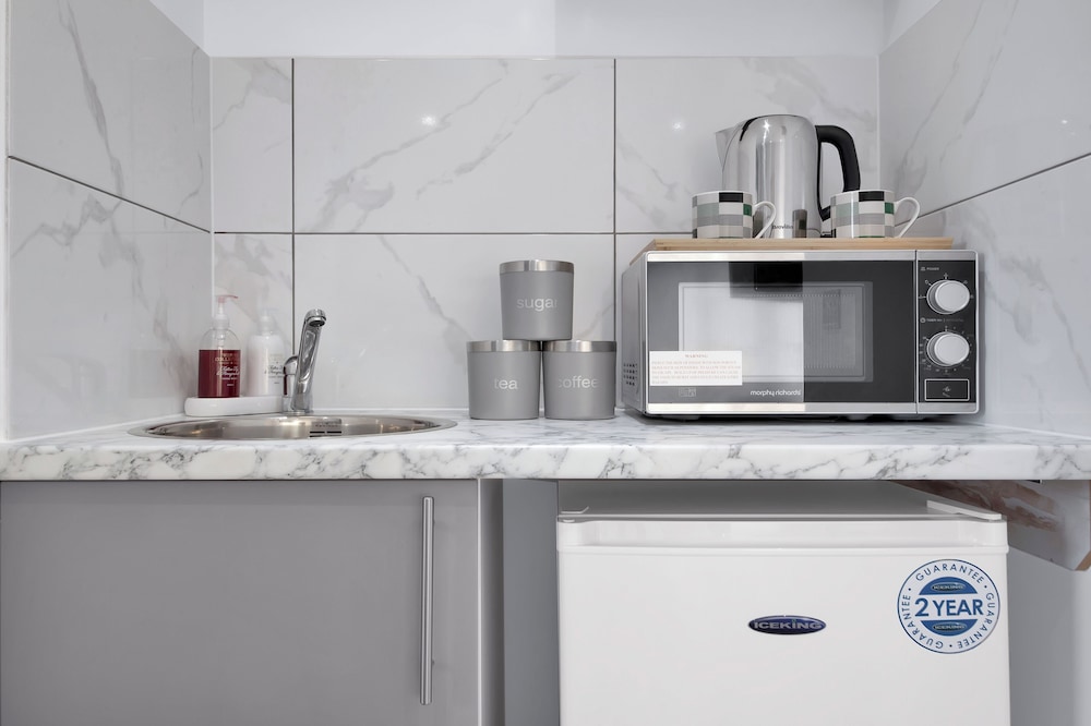 Captivating 1-bed Studio in Feltham