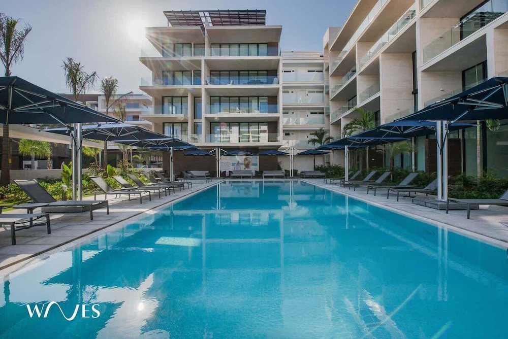 2 Br. Steps Away From the Beach Heated Pool