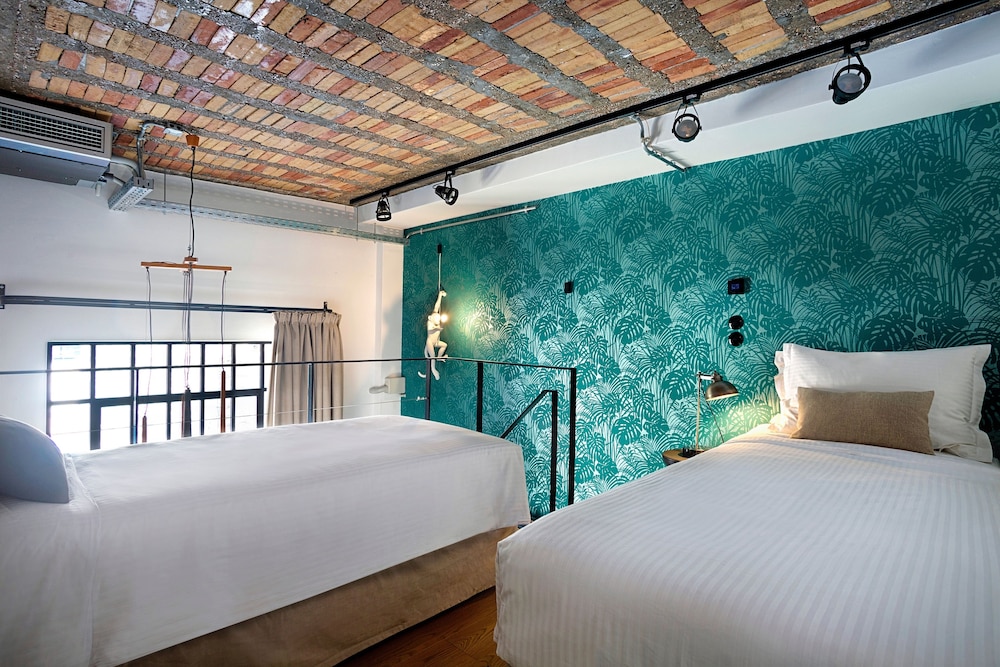 The Foundry Suites