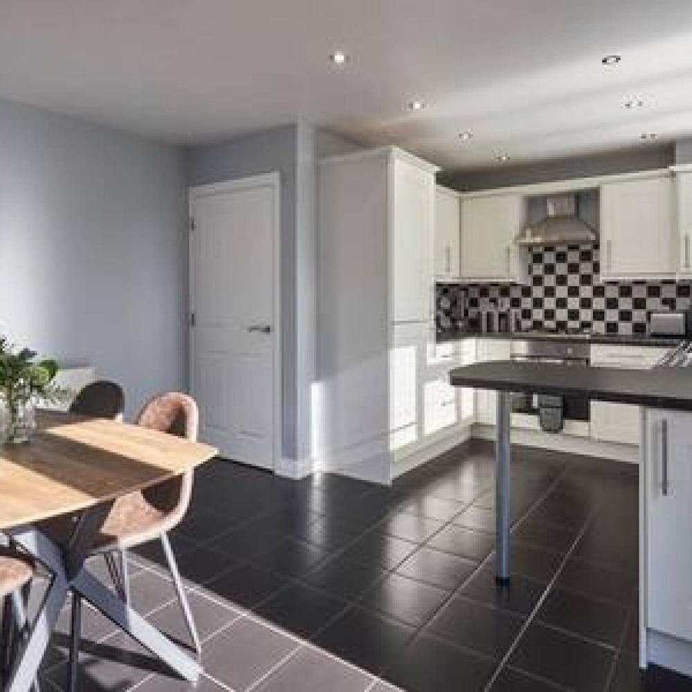 Host Stay Tibshelf House view 5