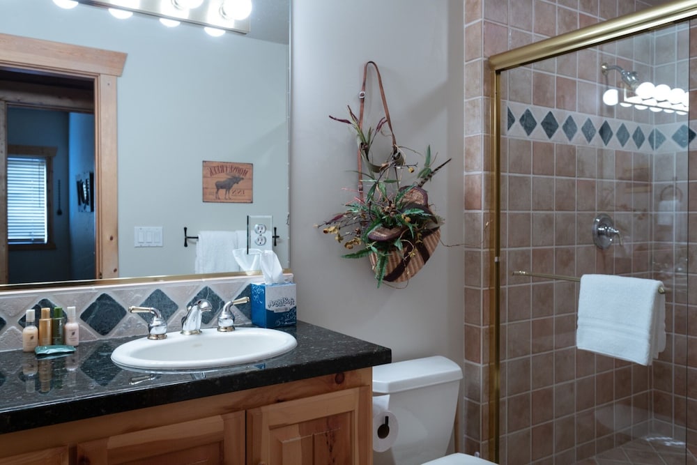 Bristlecone at Deer Valley Resort - Three Bedroom Condo with Loft and Hot Tub #504 3 Condo