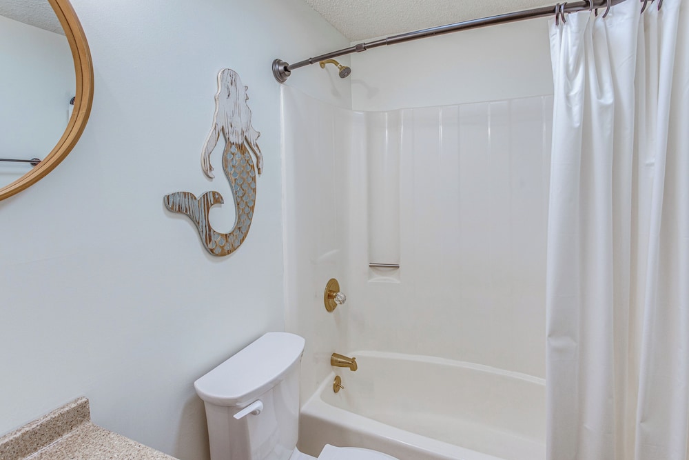 3 Mi to Beach Access: Little River Retreat!