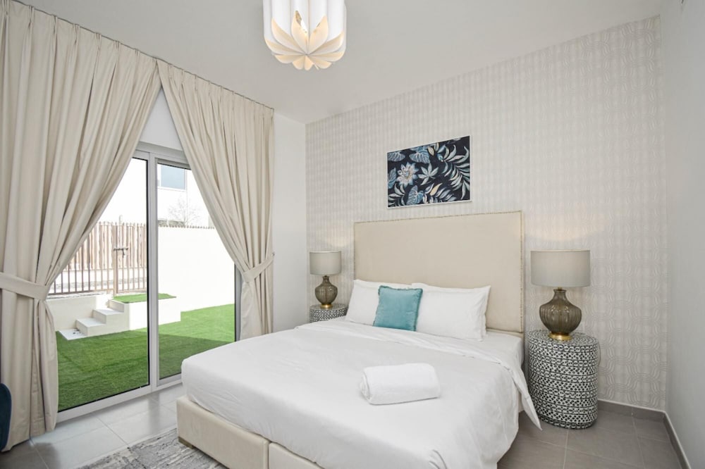 Elegant 3 BR Dubai South