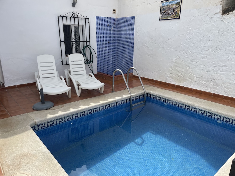 Casa Paquita con Piscina Privada en Maro By At Hom