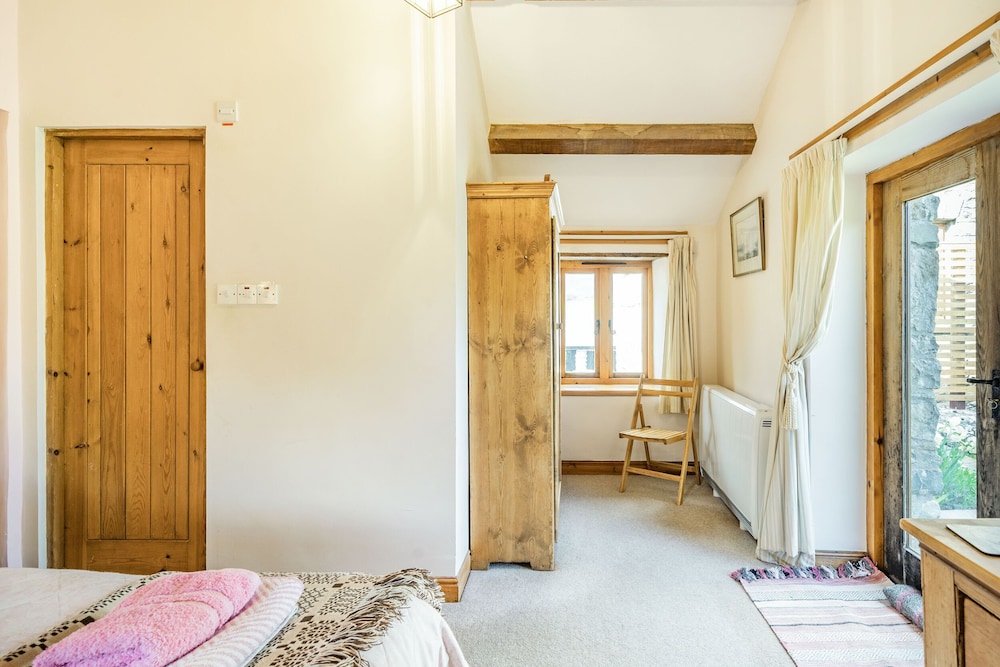 Moresdale Bank Cottage