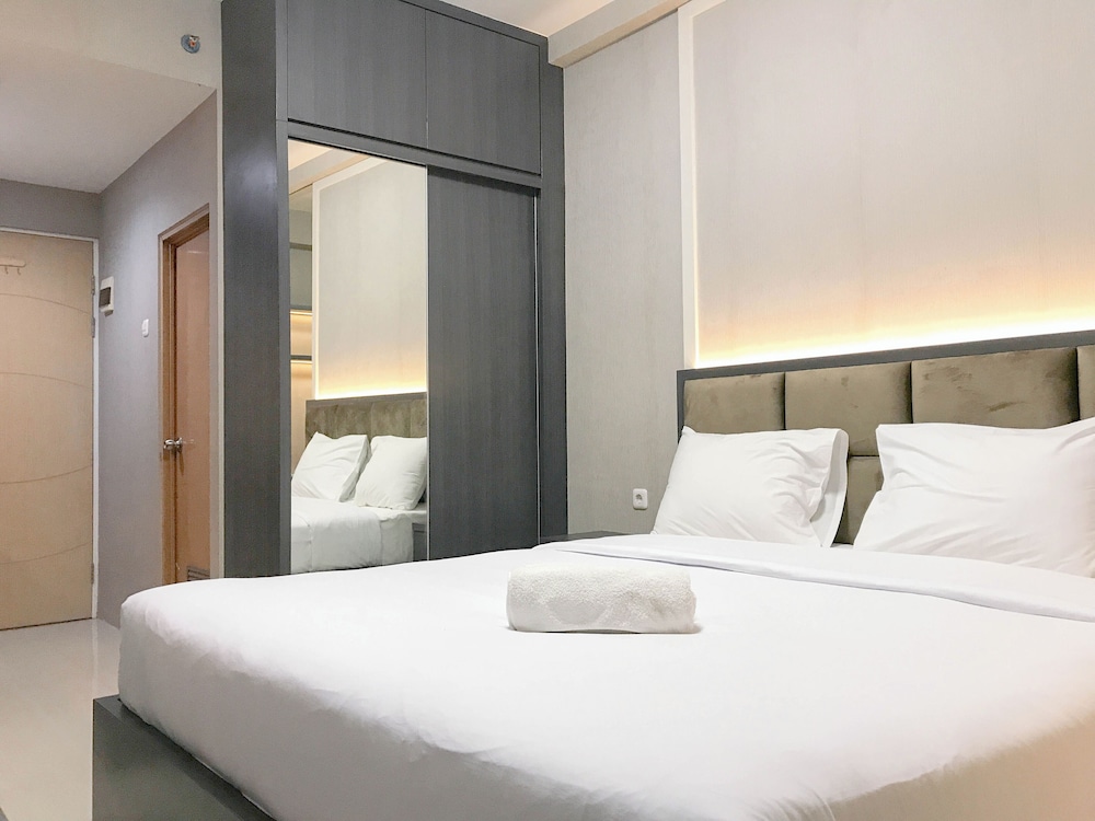 Minimalist And Cozy Studio Bale Hinggil Apartment