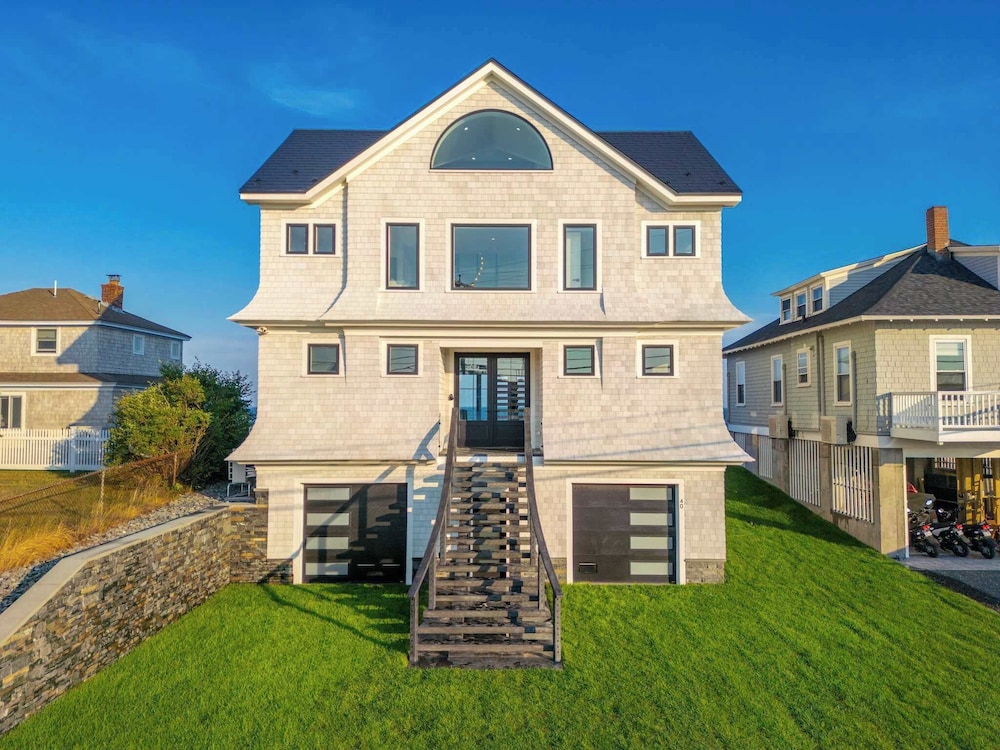 Brand New Home Ocean Views Wolf Appliances