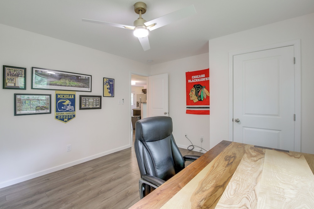 Commuter-friendly Home: 3 Mi to Dtwn Knoxville!