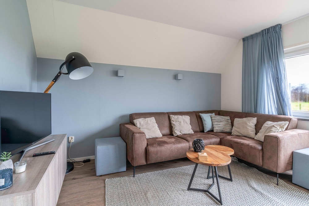 Tastefully and Modernly Furnished Holiday Home for 6 Persons