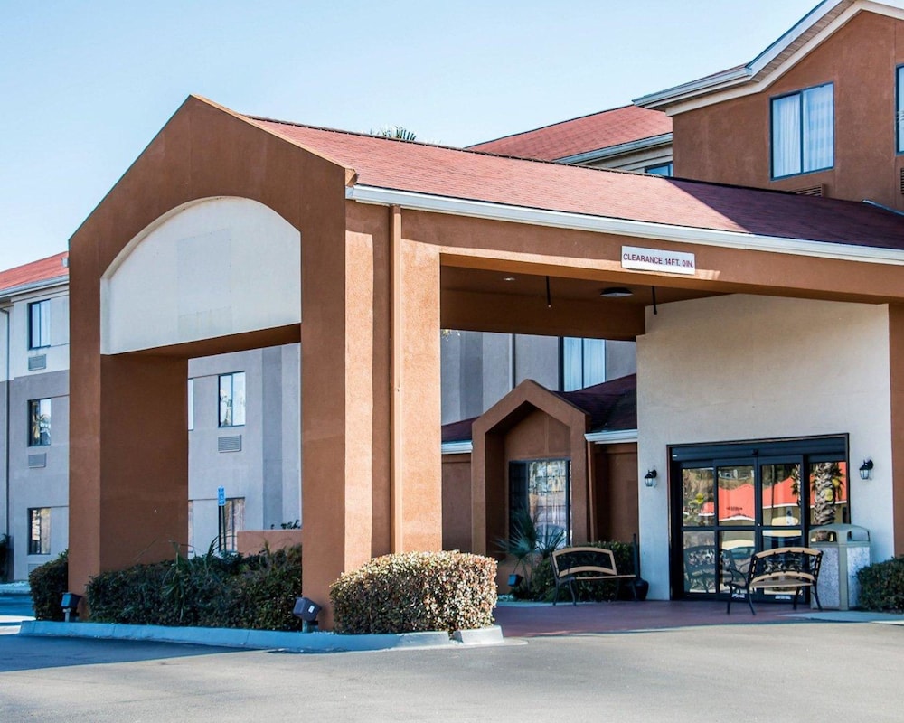 Sleep Inn Hardeeville - I-95 view 4