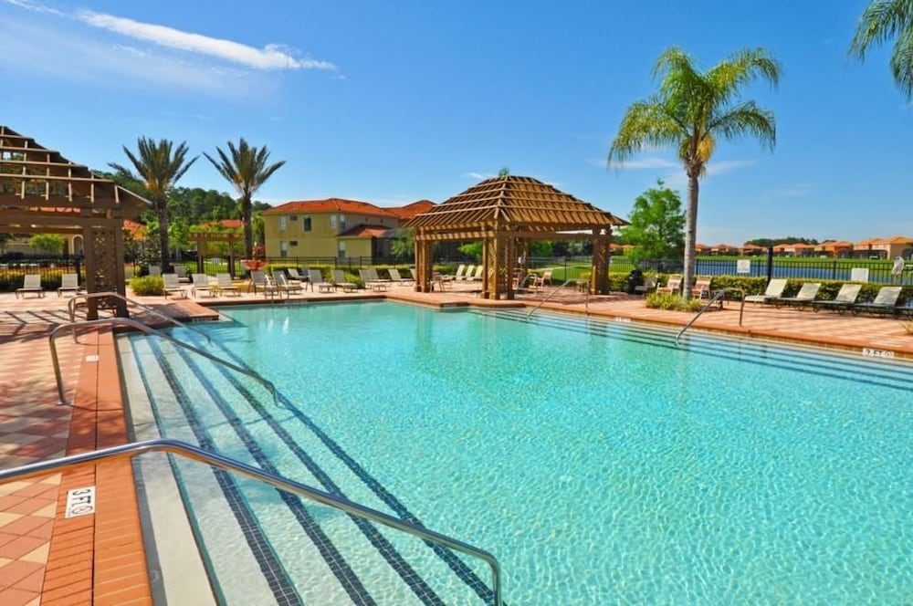 601 Bella Vida Condo 4 Bedroom by Florida Star