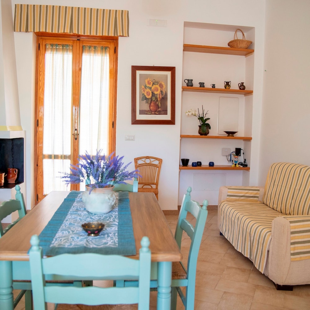 Villa Fil a by Pugliadamare