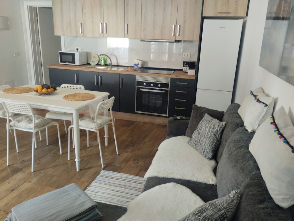 La Casita Fataga Sleeps 4 With Garden