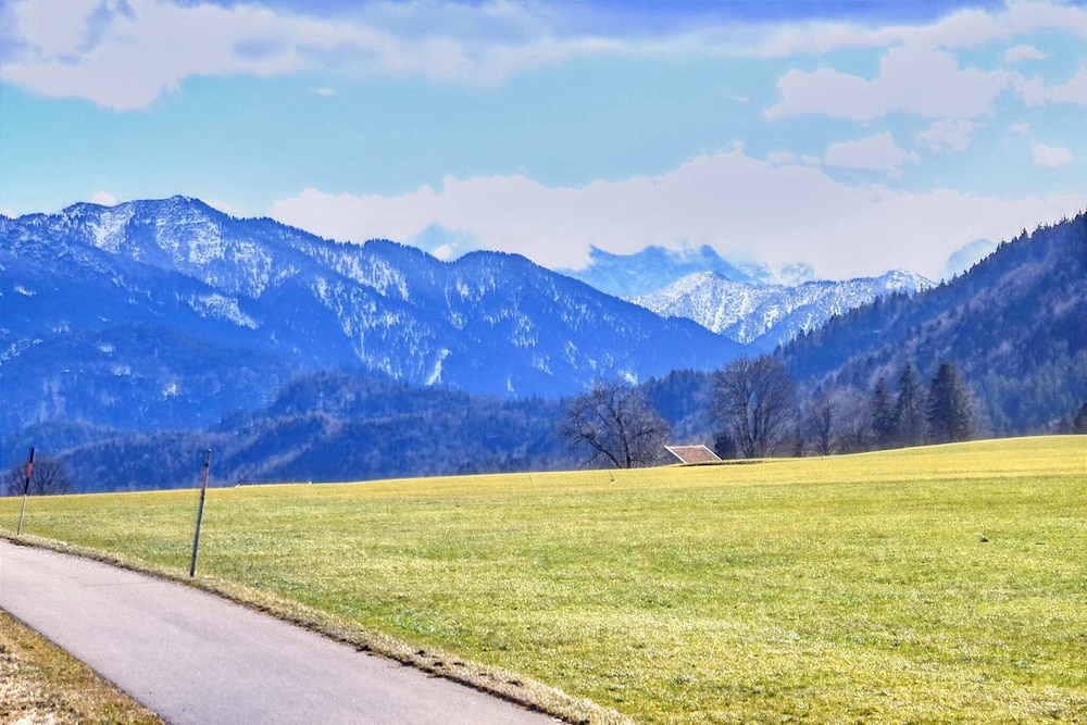 Alpenblick & Spielzone im Schonen Allgau