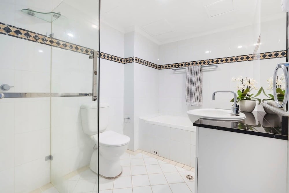Walking Distance to Darling Harbour