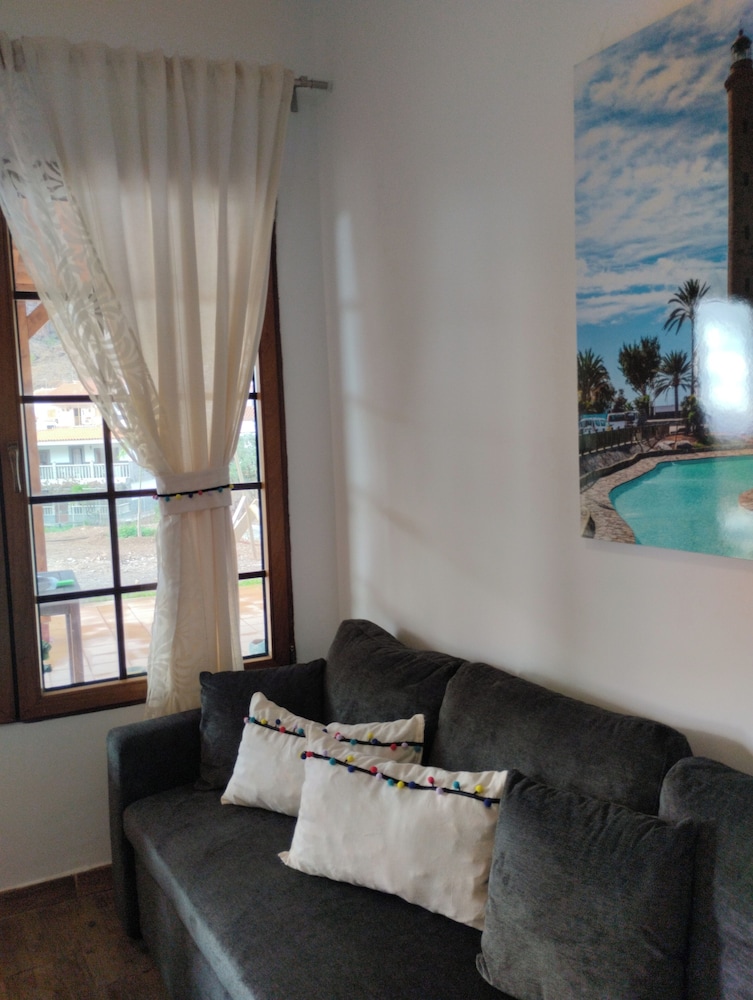 La Casita Fataga Sleeps 4 With Garden