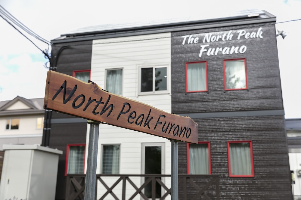 The North Peak 104 view 5
