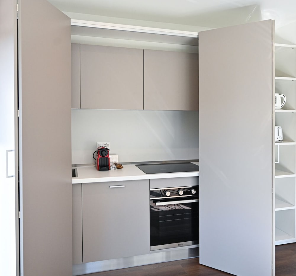 Lugano Suite Modern Concept 5