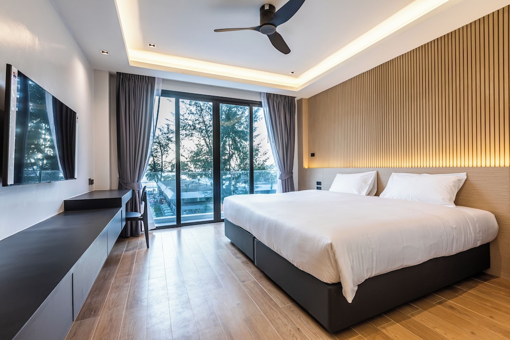 P Villas Beachfront Patong