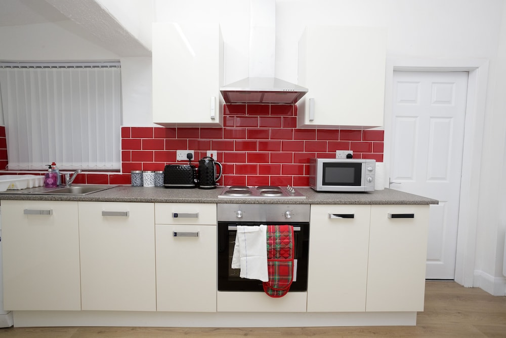 Kirkstall Serviced Apartments Leeds view 2