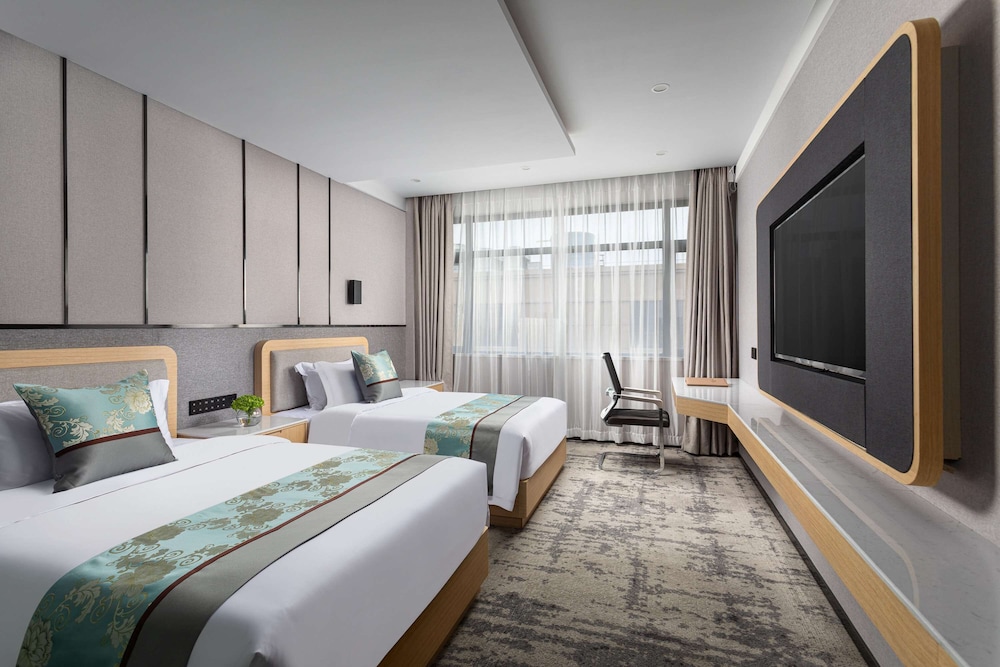 Hangzhou Vacations - Microtel by Wyndham Hangzhou - Property Image 7