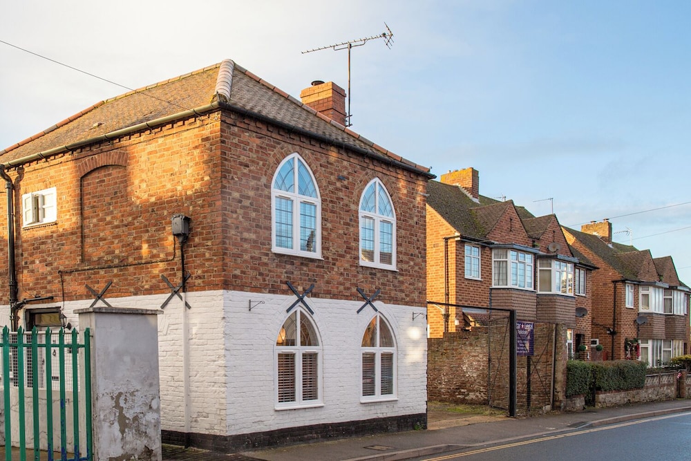 Charming 2 BD House in Tewkesbury Centre