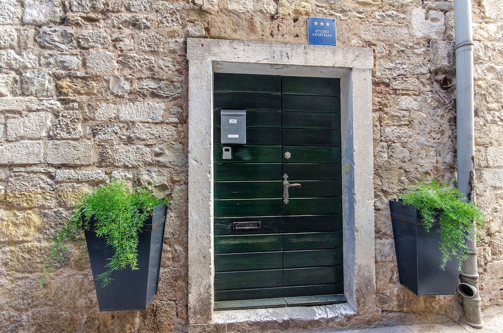 Apartments Urban — Split