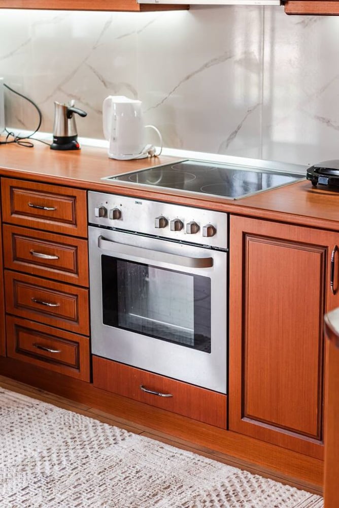 Hillside Apartment Gjirokast r