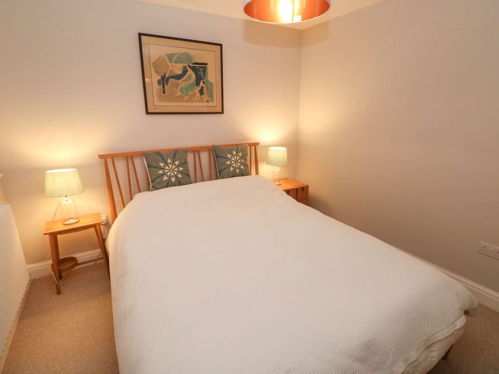 Flat 1, Belmont
