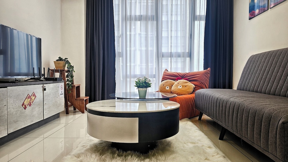 Millerz Square Family Rooms by TwoFive