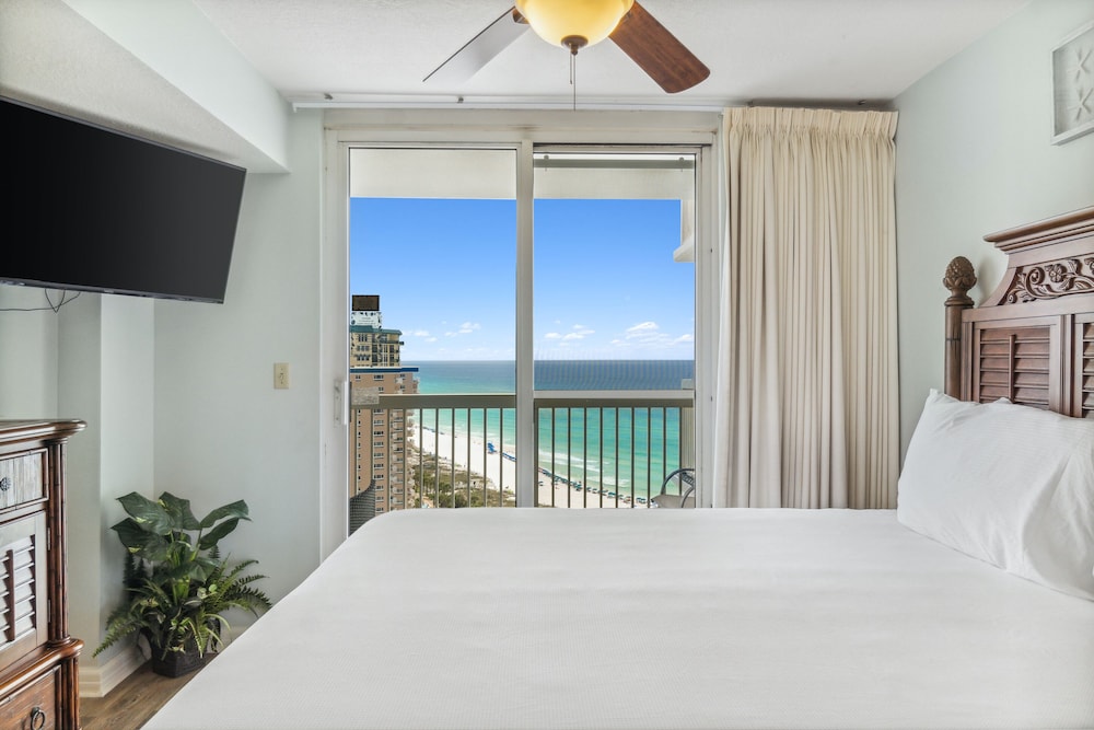 Pelican Beach Resort by Panhandle Getaways