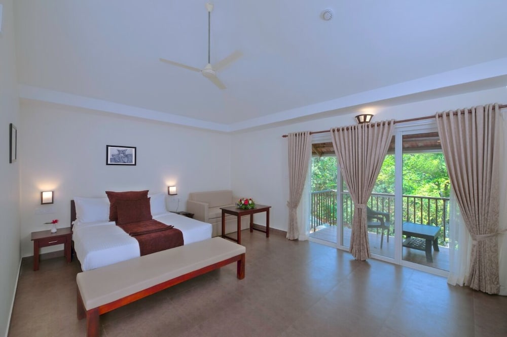 Abad Brookside