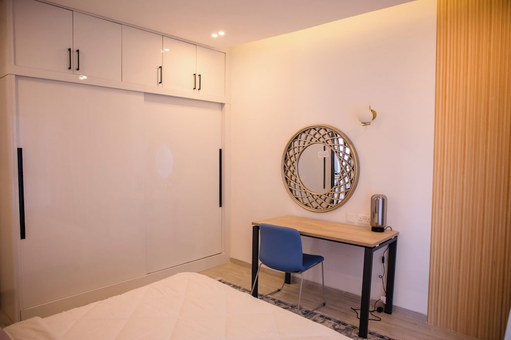 Grand Premiere 2 Bed by YourHost
