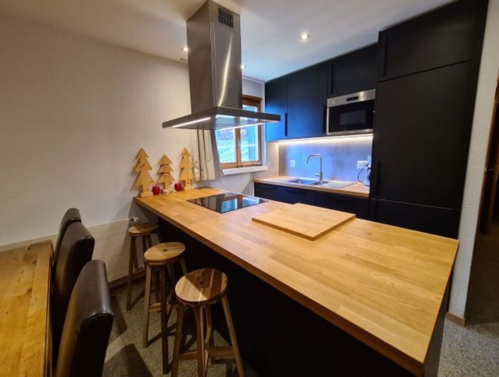 Peaceful Apartment With Amenities
