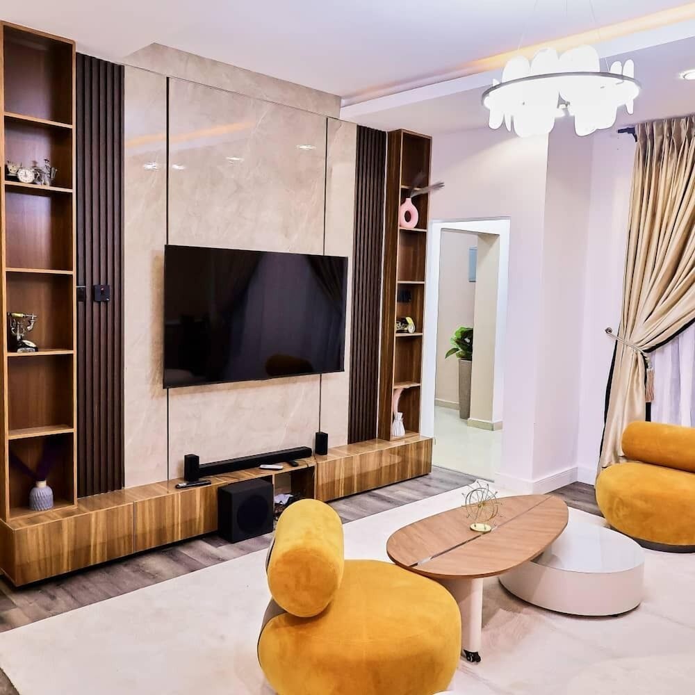 Purple Lavender Court Apartment