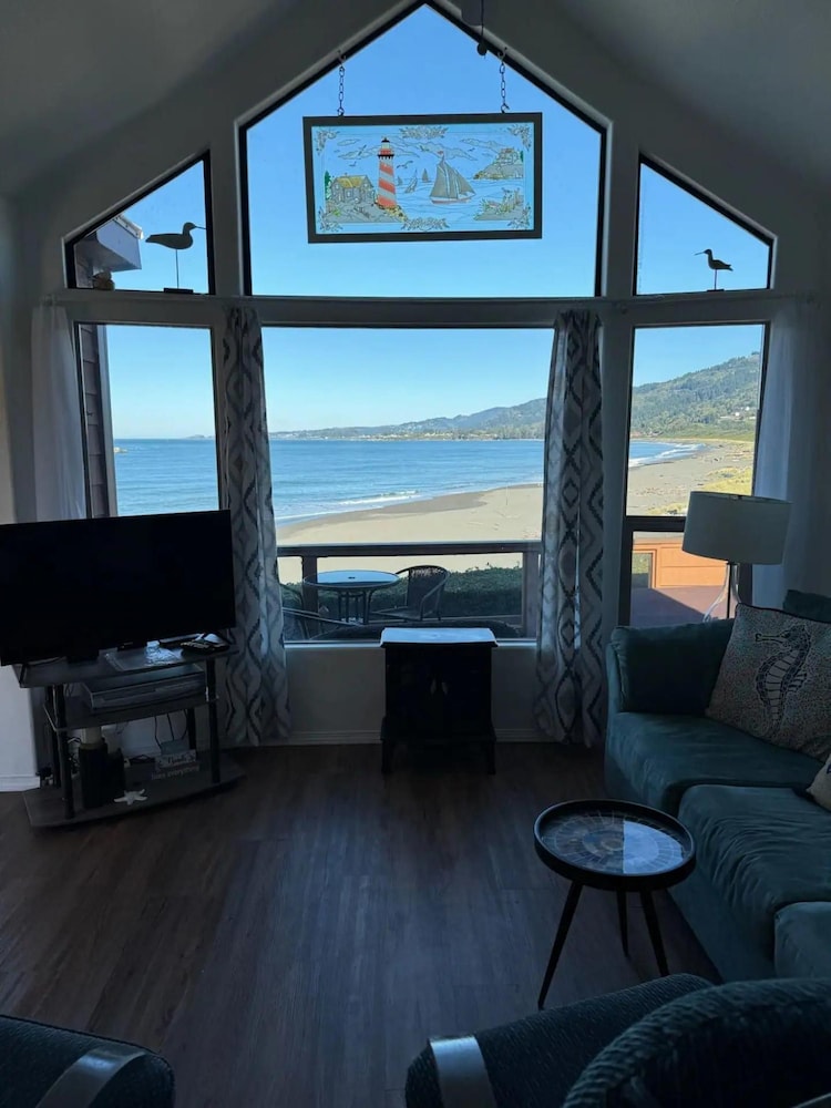 Oceanfront Cabin 4 With Jacuzzi Stunning Views