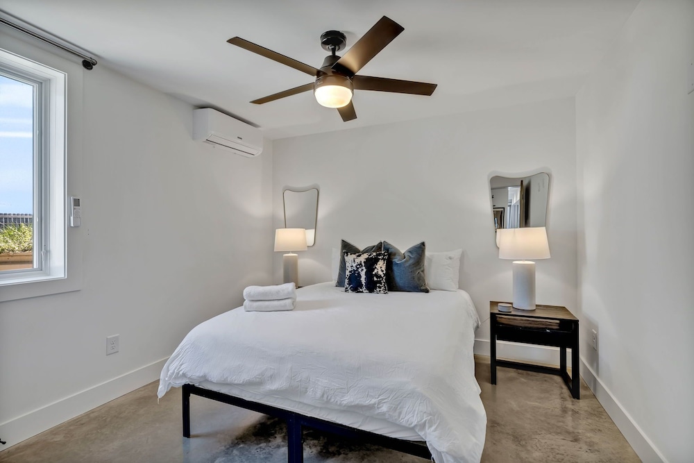 Euphony-designer Furnishings-5 Mins to Broadway