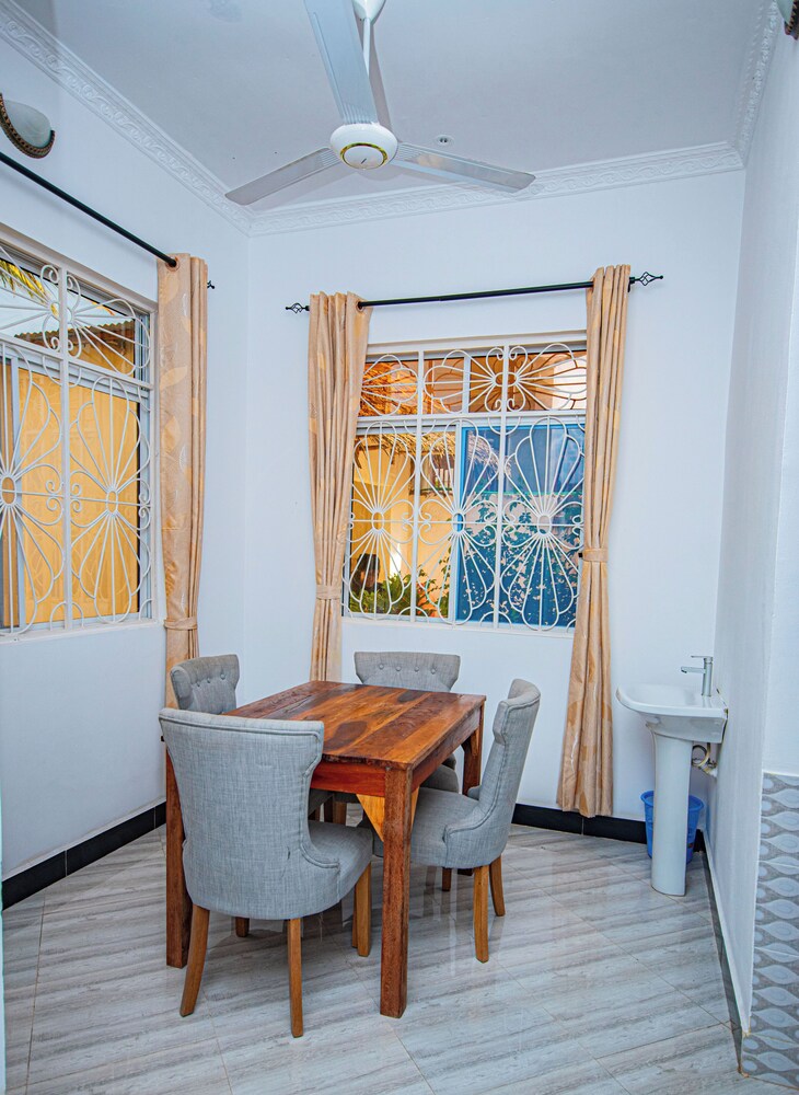 Pongwe Beachfront Villa