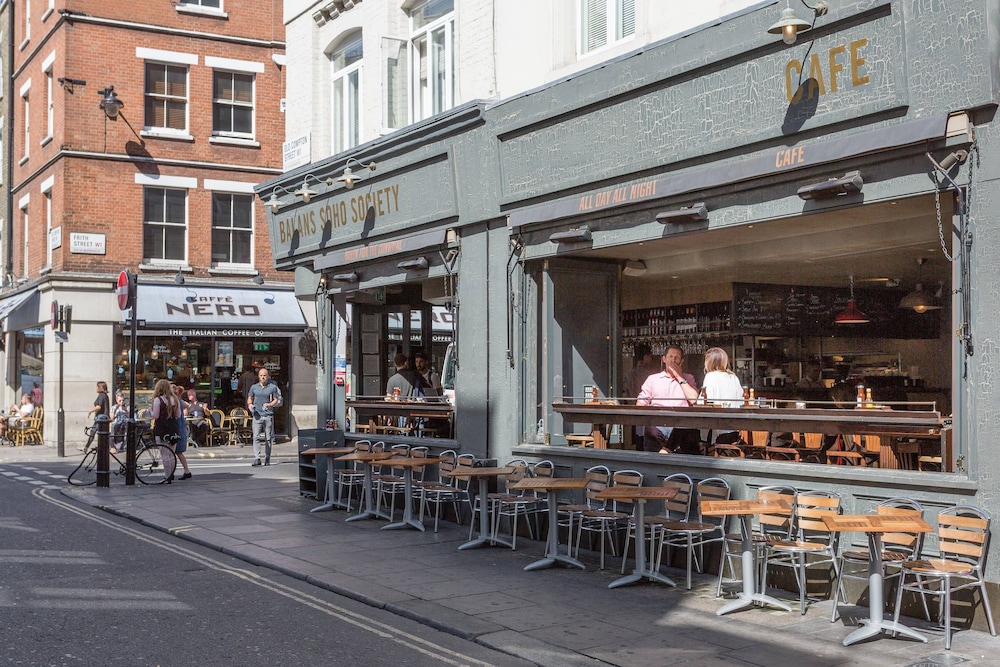 Hanway Street by Onefinestay