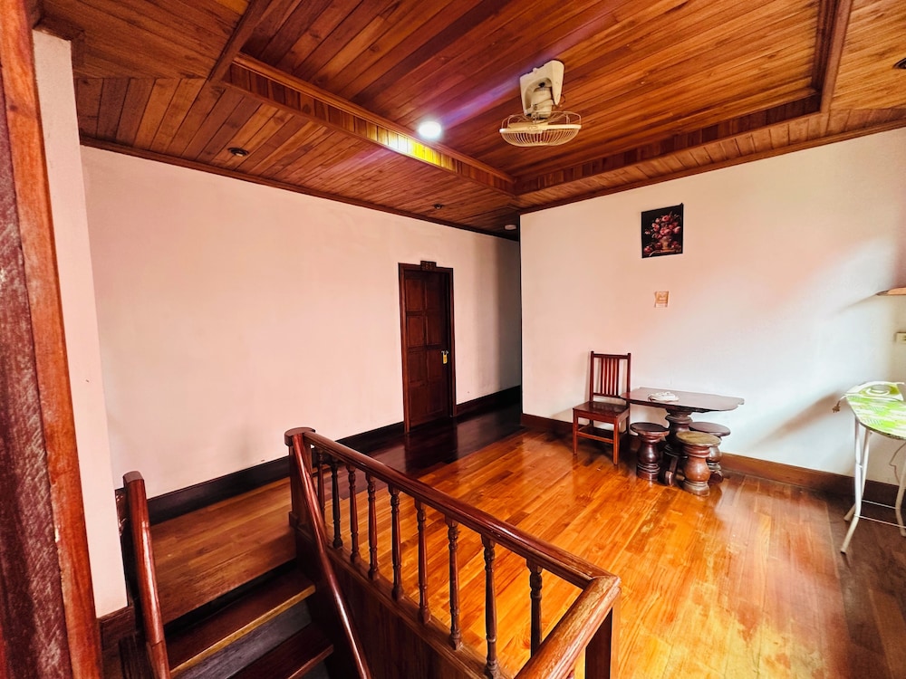 Silikhane Guest House