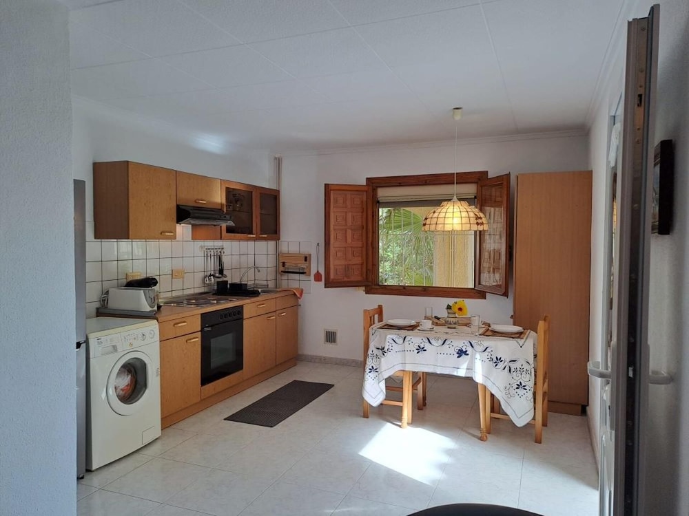 La Marina Oasis, 2-beds, Sleeps 4, 10 min to Beach