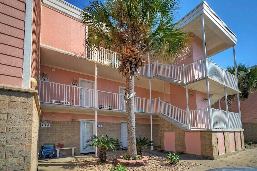 2 Studios Beach Boardwalk, 2 Pools, Tennis/pickleball Island Retreat Complex