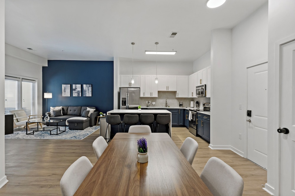 ROVE LIVING/KB - Midtown205