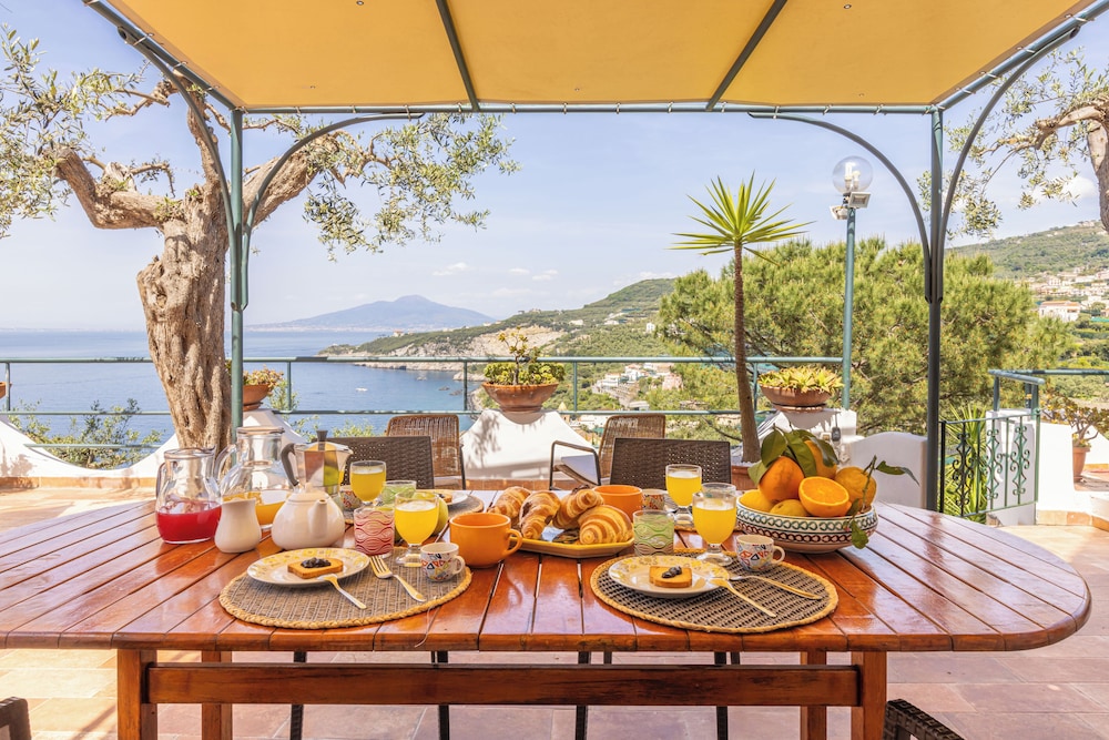 Villa Panorama With Private Pool & View