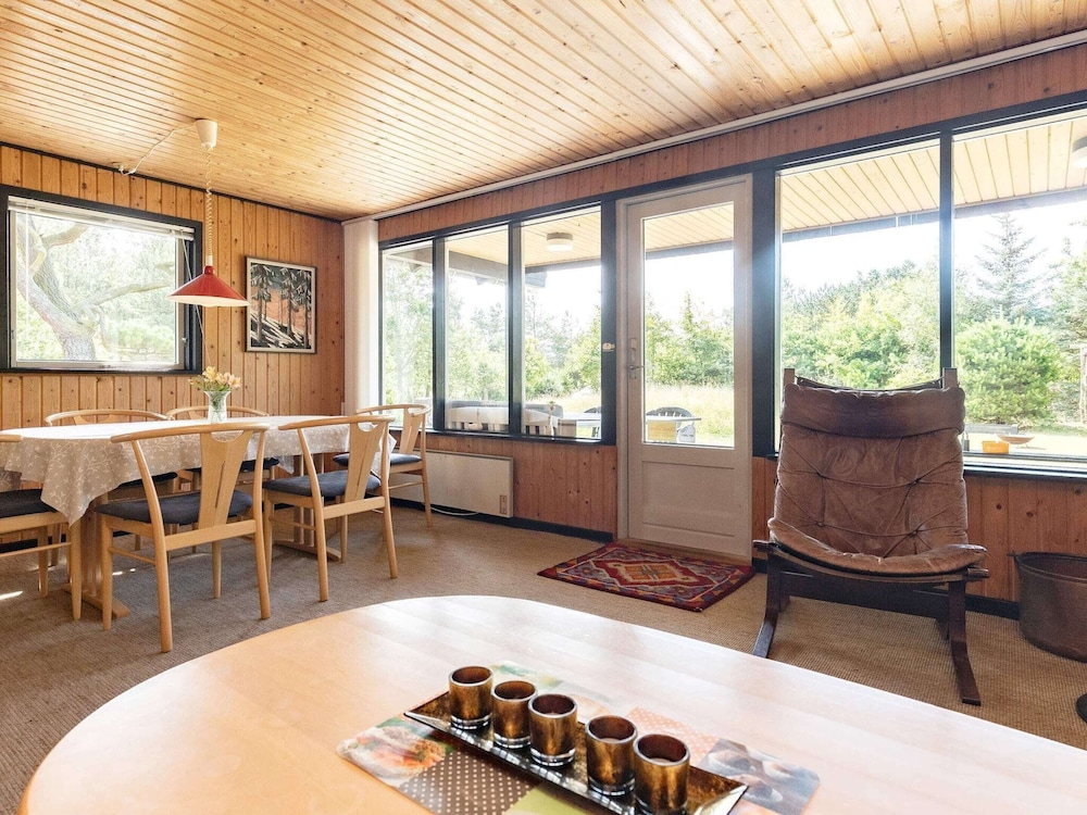 6 Person Holiday Home in Blavand