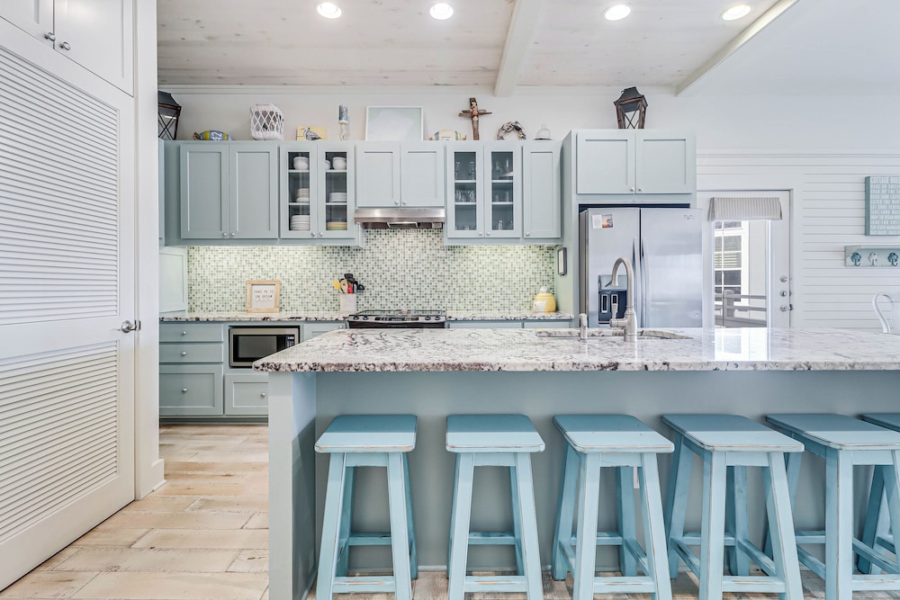 Beach Bungalow TC 2305